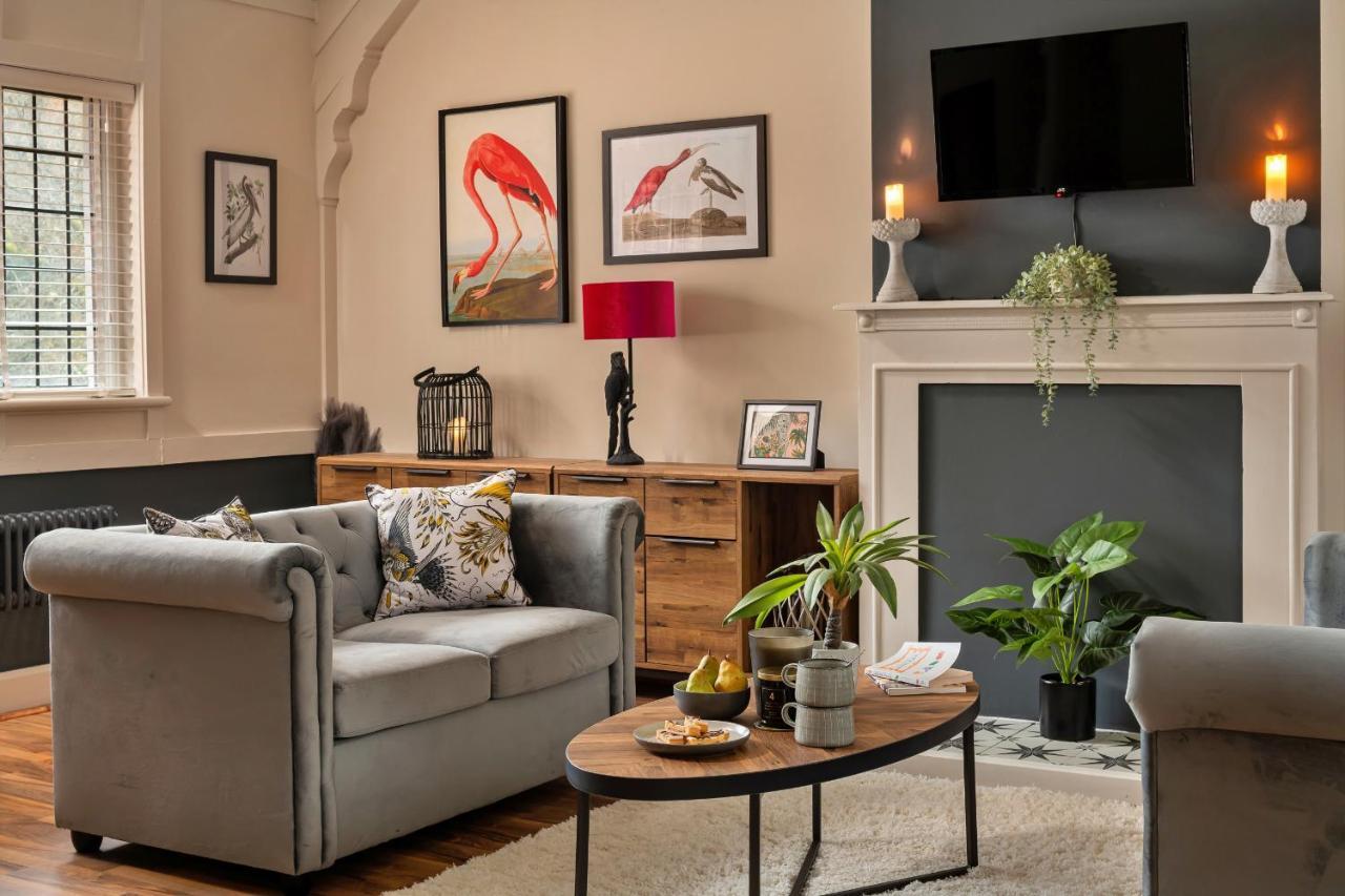 Finest Retreats - Sunnycroft Penthouse Apartment Llandrindod Wells Bagian luar foto